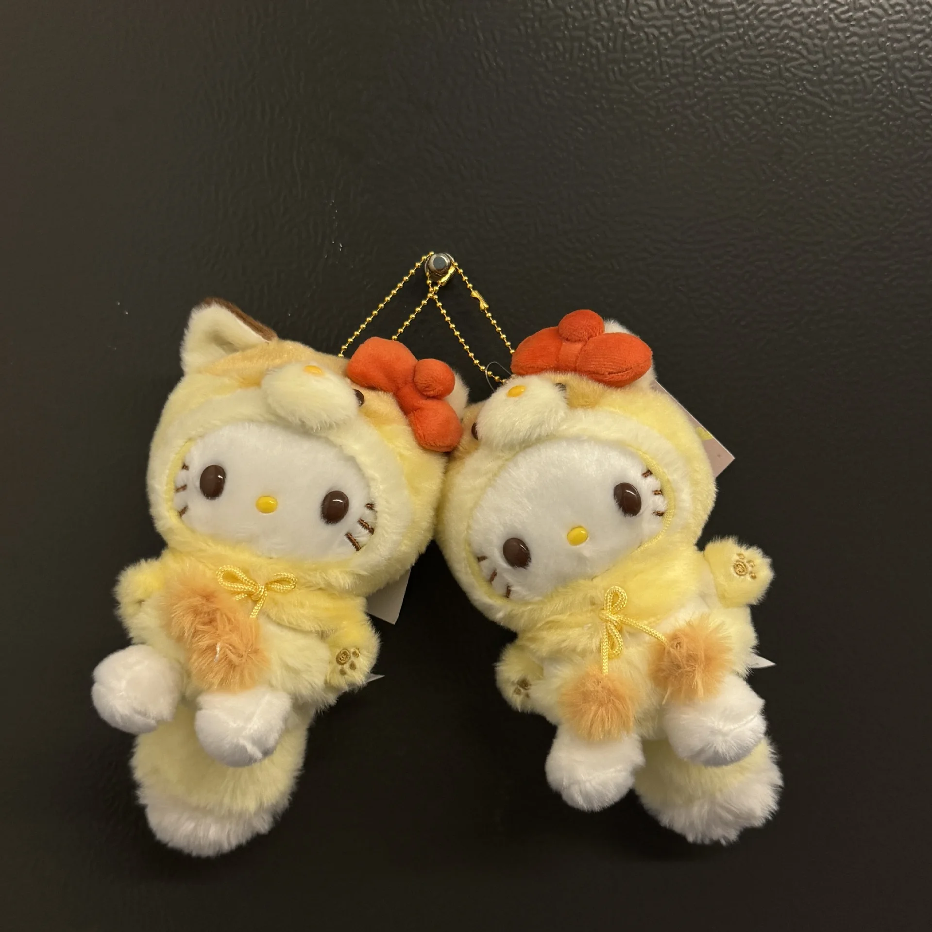 พวงกุญแจตุ๊กตาเฮลโลคิตตี้ ฟ็อกซ์ คลอธส์ ของเล่นน่ารักๆ สำหรับเด็ก ของขวัญวันเกิด  จี้กระเป๋าเฮลโลคิตตี้  งาน DIY