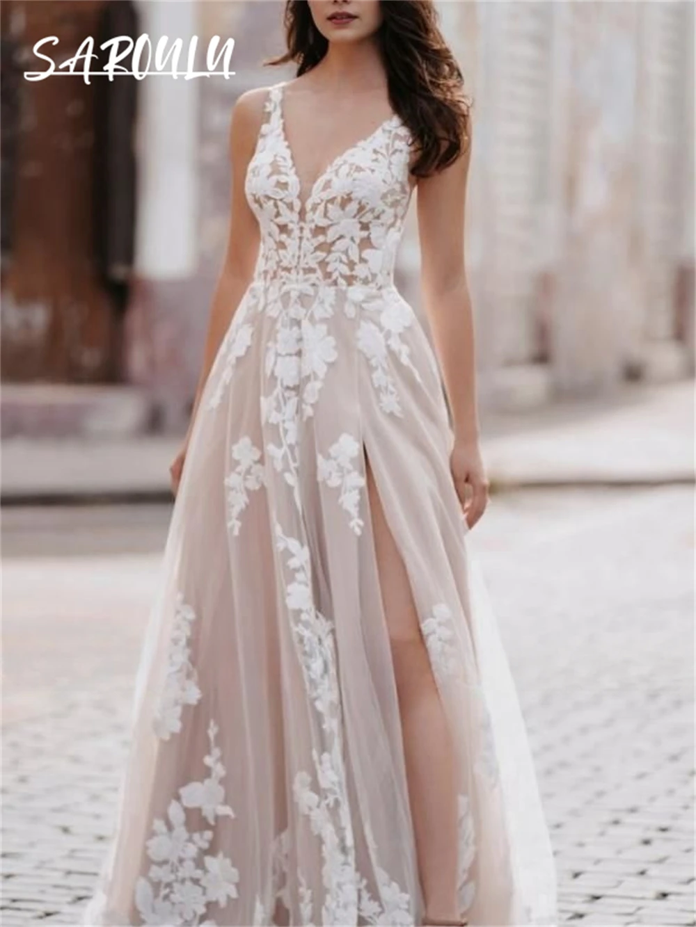 

Vintage Floral Lace Wedding Dress for Women Side Slit Champagne Lining Customized Bride Dresses Sleeves Court Train Bridal Gown