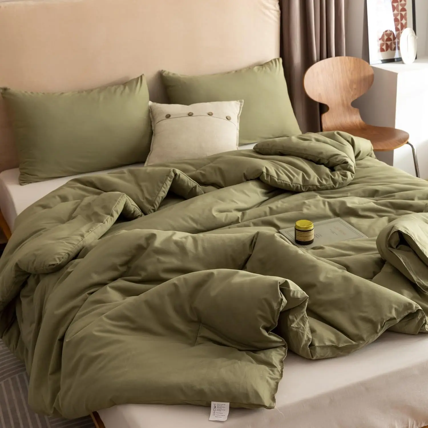 Olive Green Queen Comforter Set, 3-Piece Lightweight Bedding for All Seasons with Pillowcases