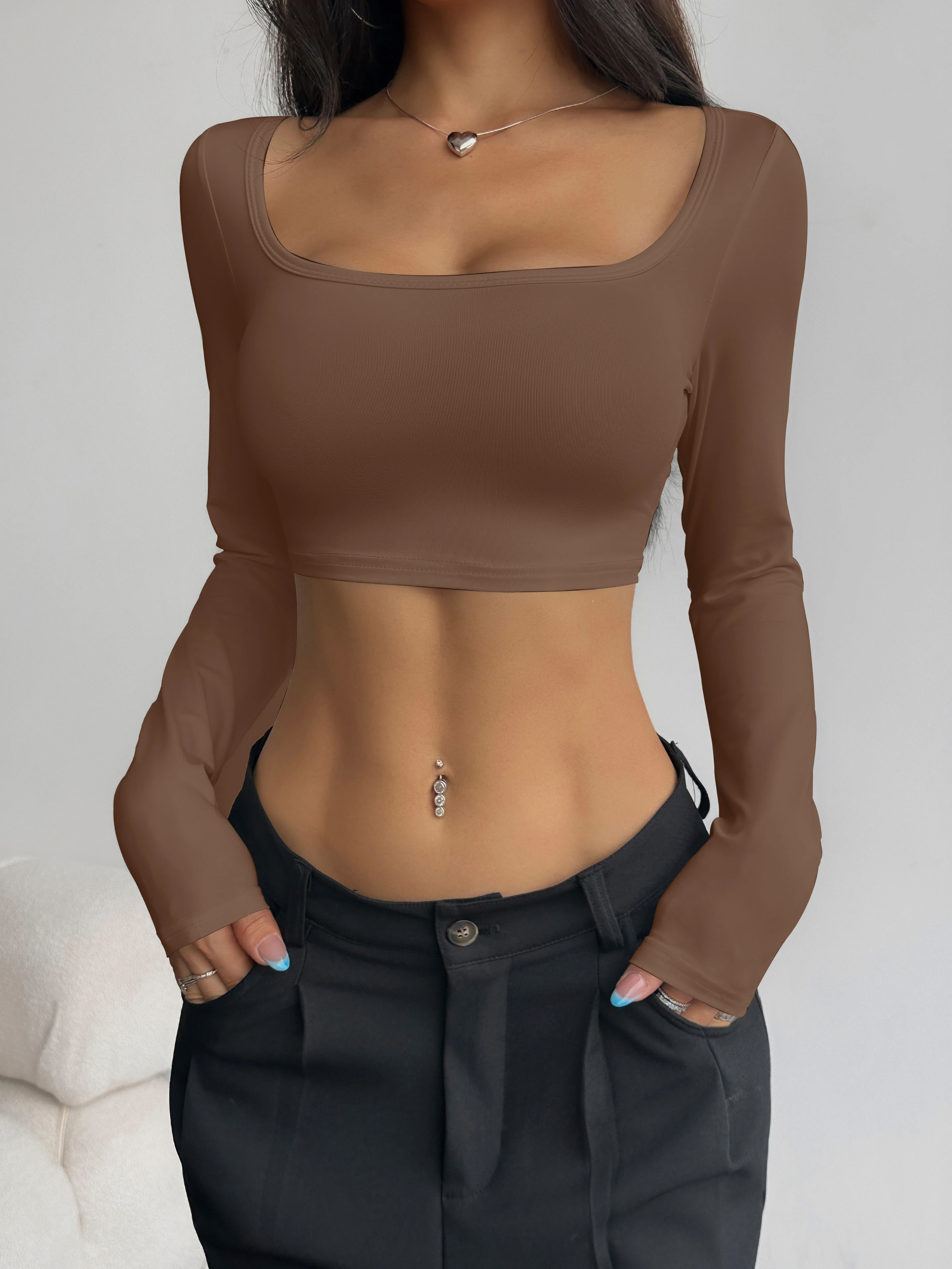 Damen-Crop-Top mit eckigem Ausschnitt und langen Ärmeln, figurbetontes Oberteil, das die Schlüsselbeine betont, heiß begehrter kurzer Bodysuit für vielseitiges Layering – Detail 12