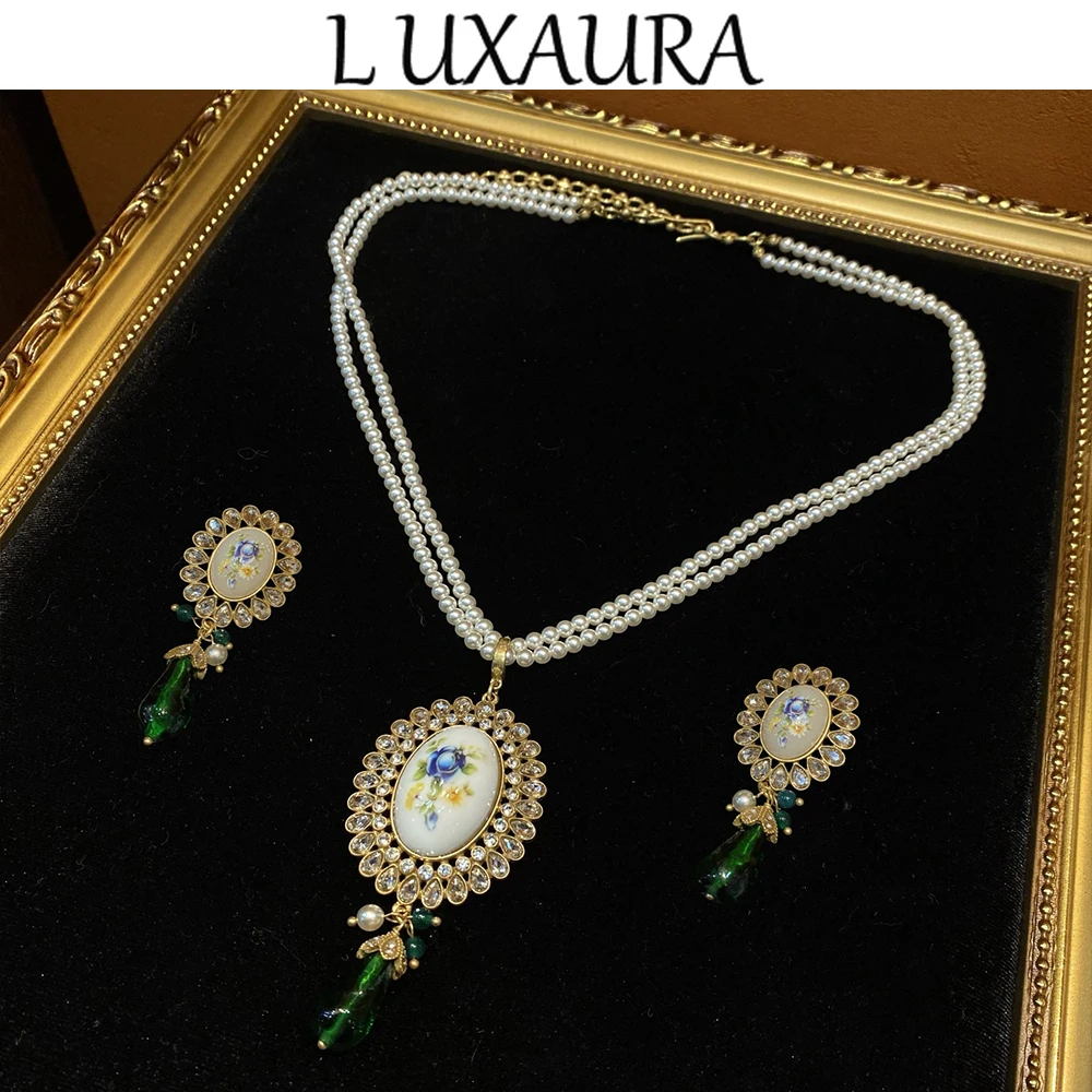 Vintage fashion classic golden sunflower design paired with Bohemian women's accessory stud earrings