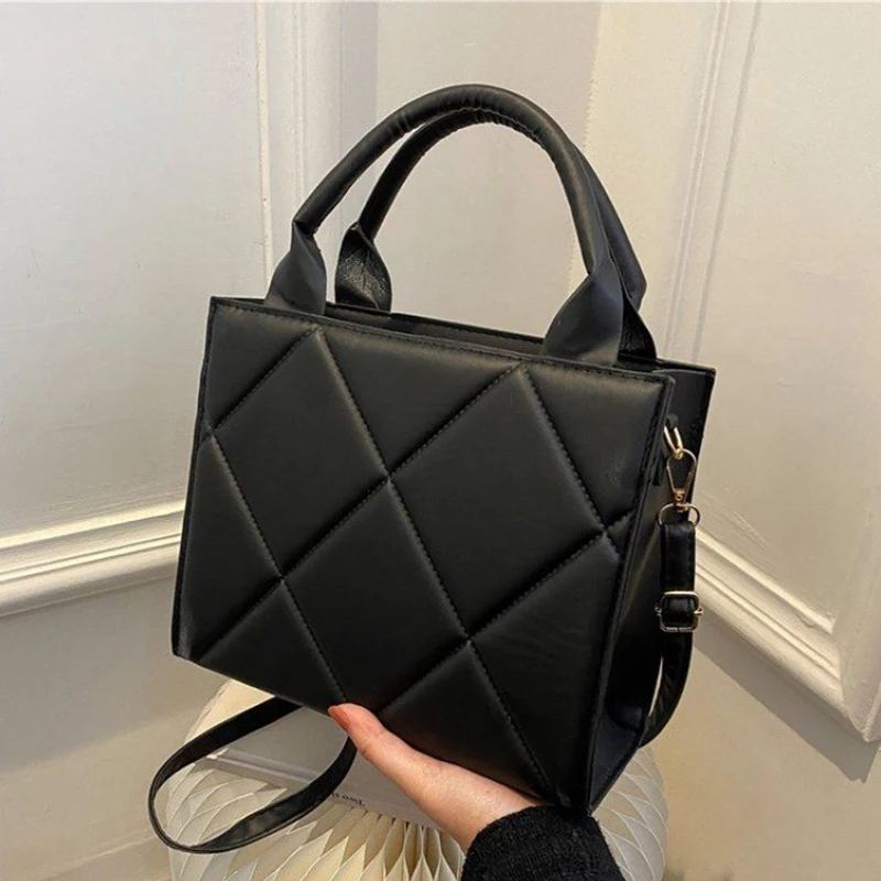 

Large Capacity Women's Bag Diamond-shaped Grid Square Leather Shoulder Bag For Women Simple Retro Tote Bag Shopping Bag