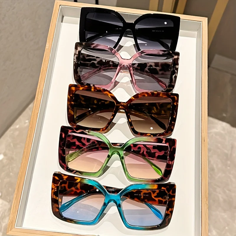 Oversized Square Fashion Fashion Glasses with Gradient Lenses - Chic Tortoiseshell & Leopard Print Frames Anti-Glare PC Material image 2