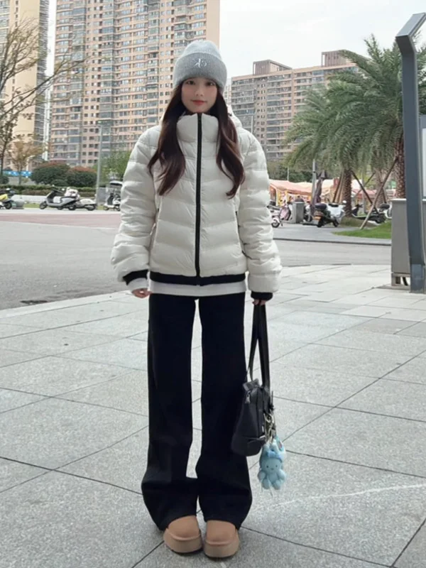 

Модная утепленная куртка-пуховик с капюшоном для женщин, хлопковая, зимняя, 2025, новый стиль, высококачественная, теплая, корейская версия, прямой крой