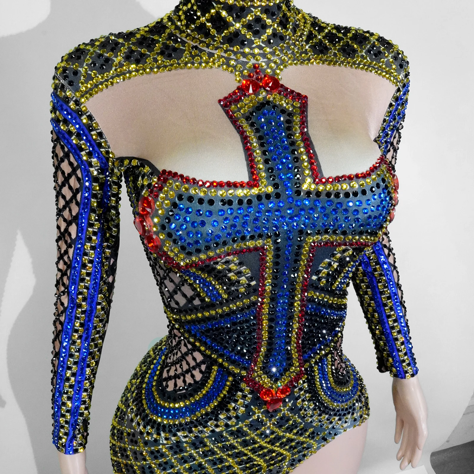 حجر الراين الصليب مزين عالية الرقبة بأكمام طويلة عالية الشق الذيل المرحلة فستان حفلة عيد ميلاد ملهى ليلي سحب الملكة ملابس رقص