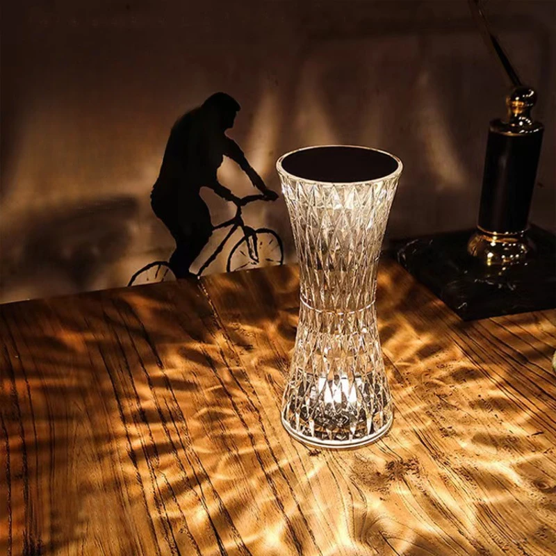 Lámpara de mesa de diamante de cristal, luces nocturnas que cambian de 16 colores, forma de cintura pequeña, recargable, mesita de noche, lámpara de dormitorio con botón táctil