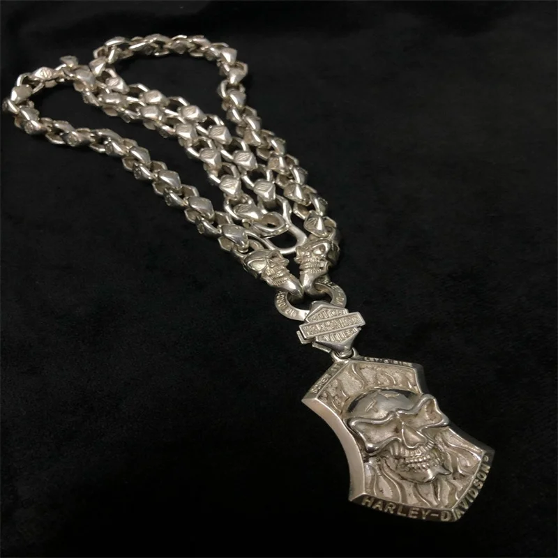 Jiale/China Retro Old Tibetan Silver Exorcism Skull Necklace Pendant Mens Trendy Fashion Versatile Personalized Accessories Gift