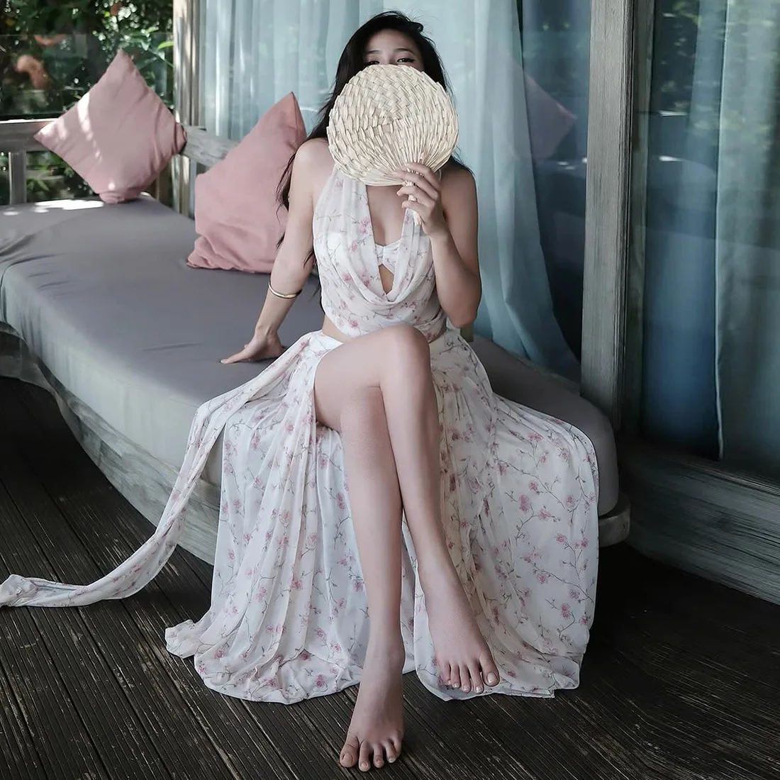 

Богемный цветочный комплект из двух предметов | Комплект из укороченного топа-халтера и струящейся макси-юбки для отпуска, пляжного отдыха и летних поездок 2026 года