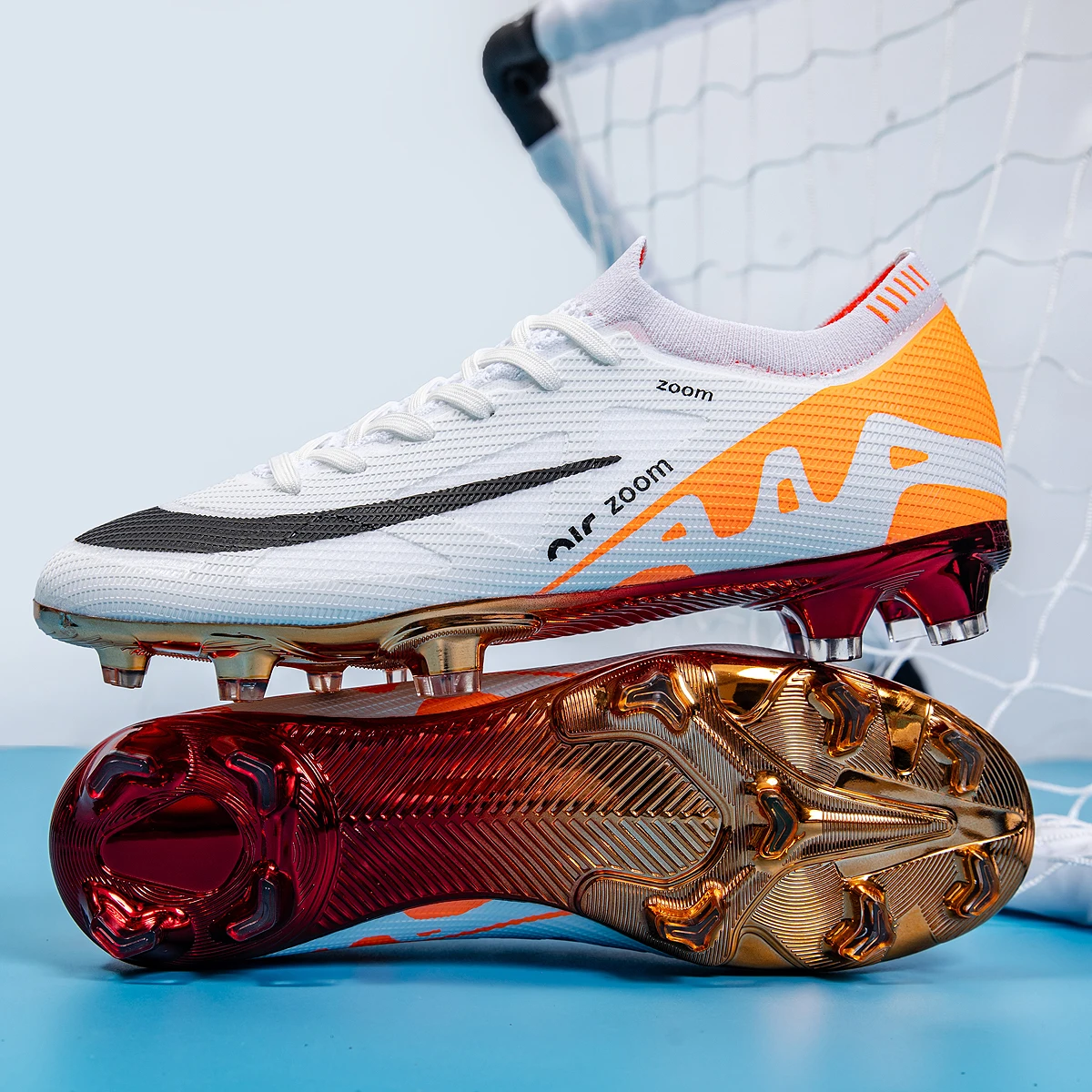 

Профессиональные низкопрофильные футбольные бутсы с позолоченными шпильками, противоскользящая подошва, легкий дизайн для интенсивных тренировок