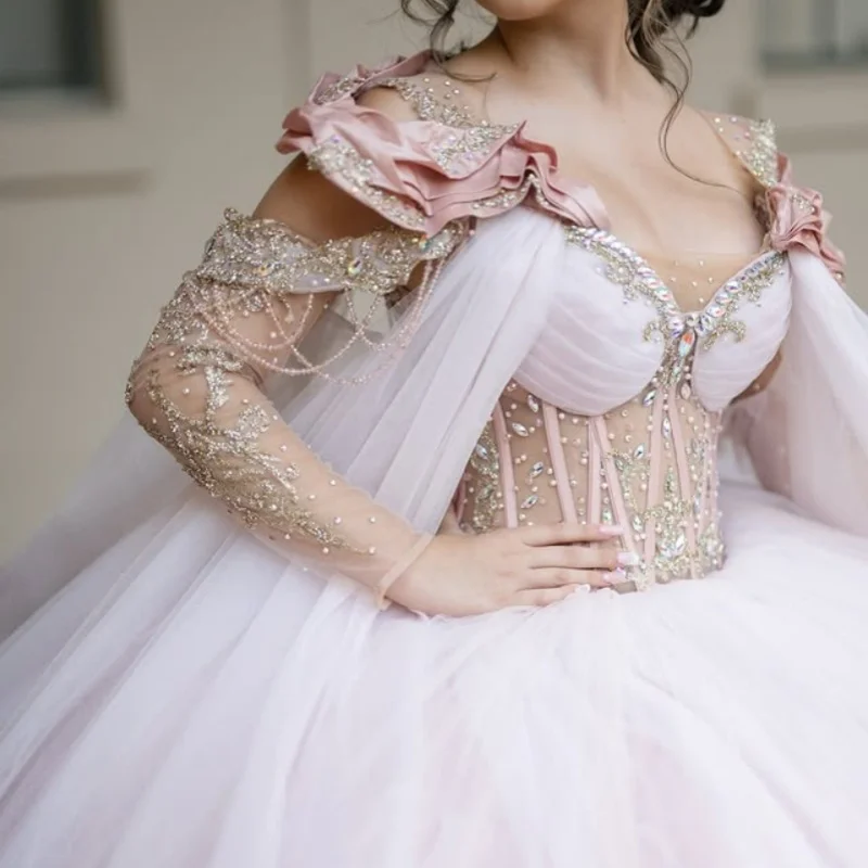 

Светло-розовое платье Quinceanera с открытыми плечами, блестящая наклейка с кристаллами и цветами, длинный хвост, платья de 15, Quinceanera ﻿ Настроить