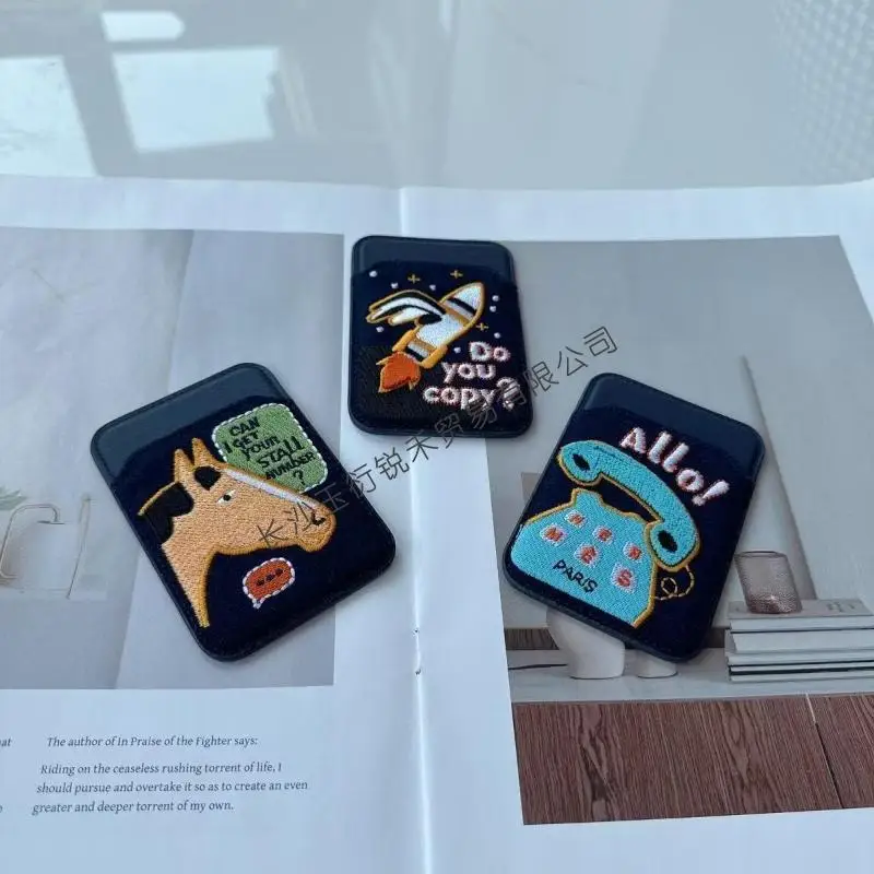 With GPS Anti-loss Function, Ultra-thin Embroidered Leather Card Storage, Magnetic Can Be Attached To The Mobile Phone Case