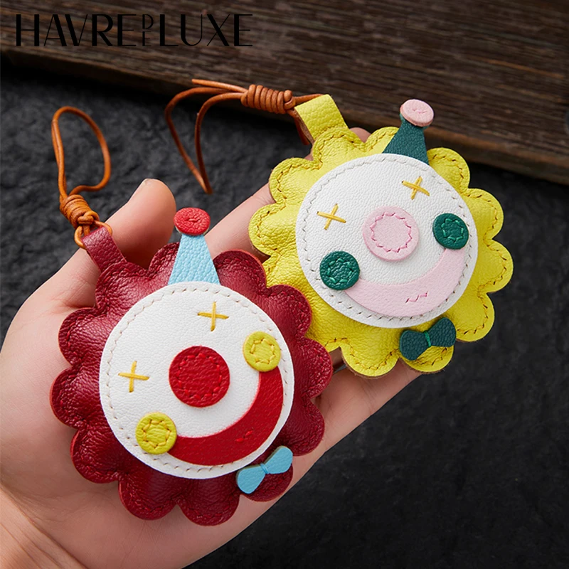 Clown pendant joker charm smiley face ornaments handmade genuine leather schoolbag car ugly cute funny keychain bag accessories