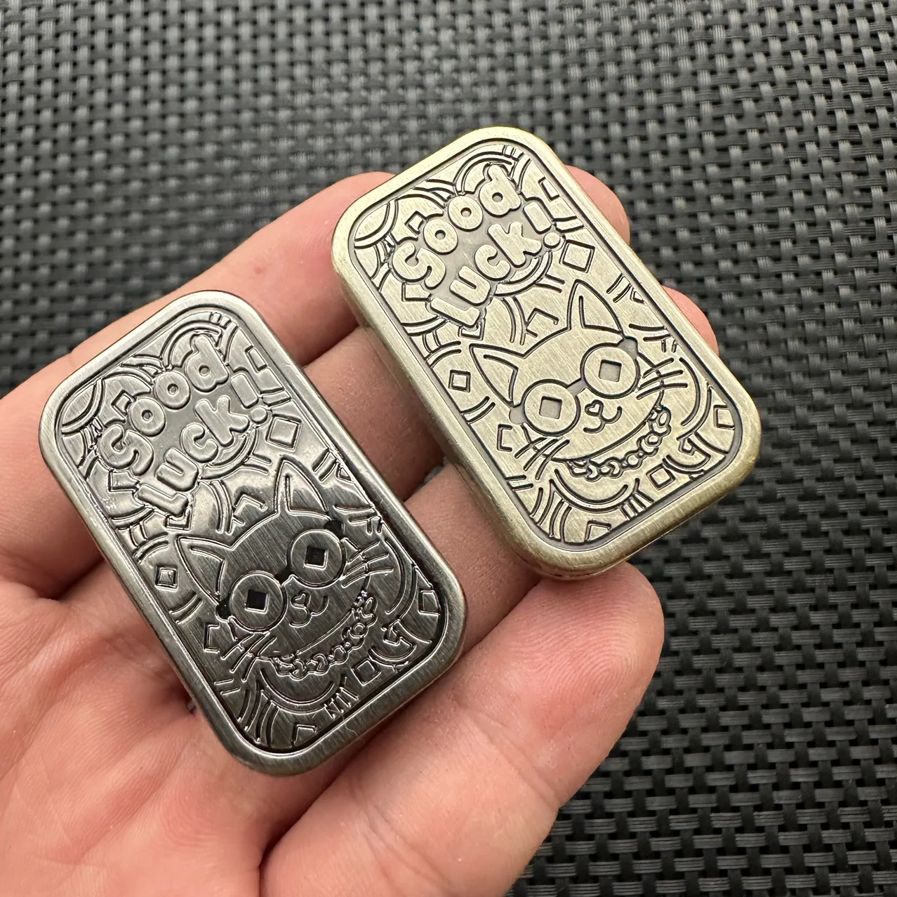 

Good Luck Cat Push Slider EDC Fidget Alloy Magnetic Slider Fidget Toy For Adult Stress Relief ADHD Anti-Anxiety Office Gadgets