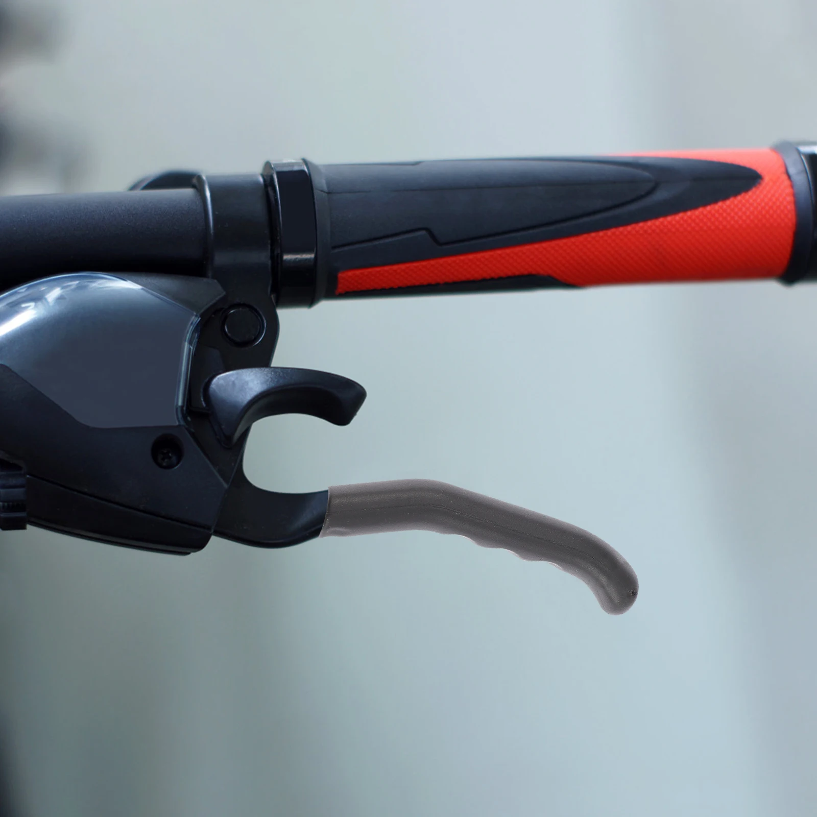 

4Pcs Bike Brake Grip Cover Sturdy Silicone Material Reduce Finger Pressure Secure Fixation on Levers Ideal for Cycling