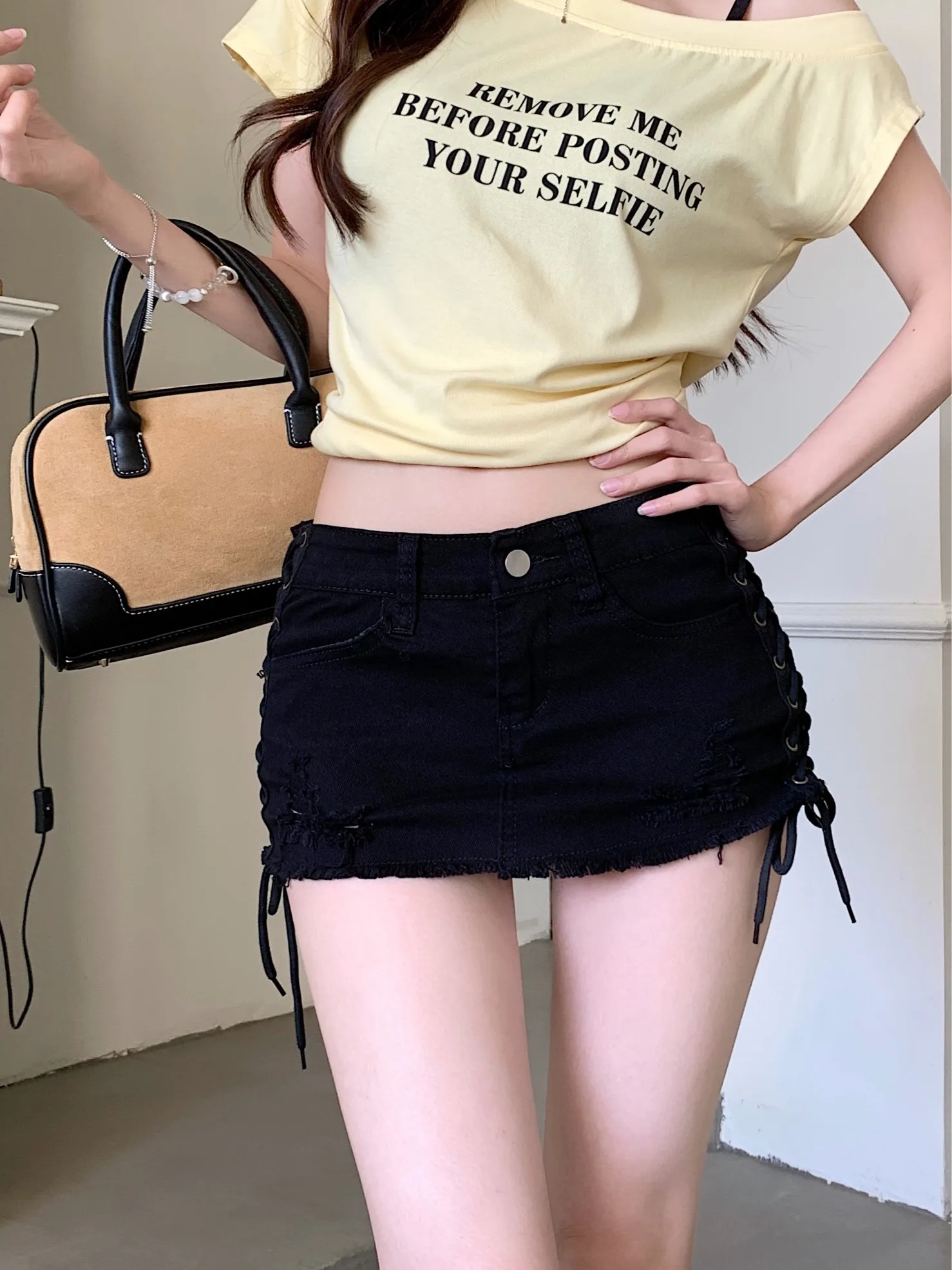 Sexy Black Hollow out Side Low Waist A-Line  Skirt for Women Casual Style Autumn Fashion Thinming Short Skirt