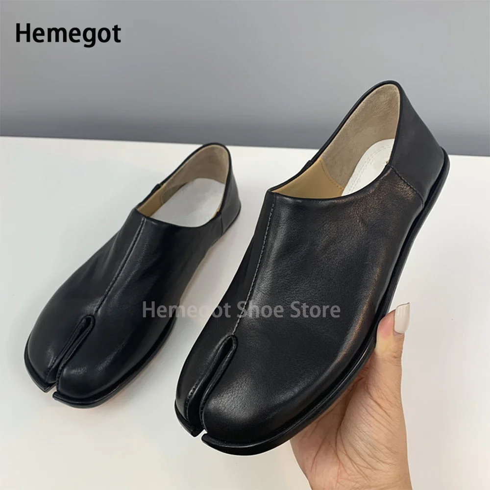 Split Toe Tabi Shoes Men's Leather Loafers Luxury Single Shoes Soft Soles Solid Color Flats Casual Shoes Designer Men Shoes