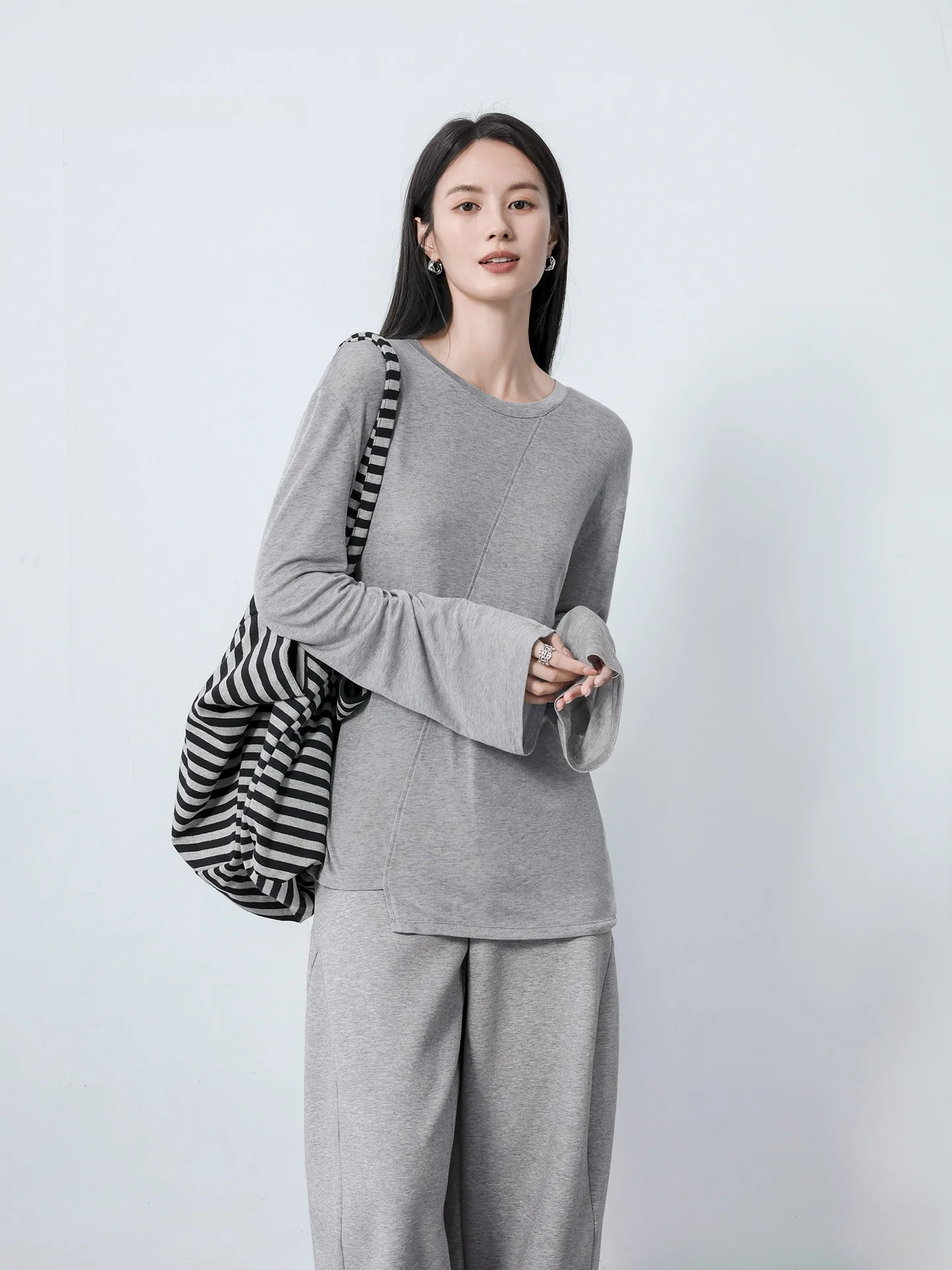 

Свободный удлиненный свитер с круглым вырезом, дизайнерский, из смесовой ткани (акетат, лиоцелл, шерсть), женский повседневный однотонный осенний топ