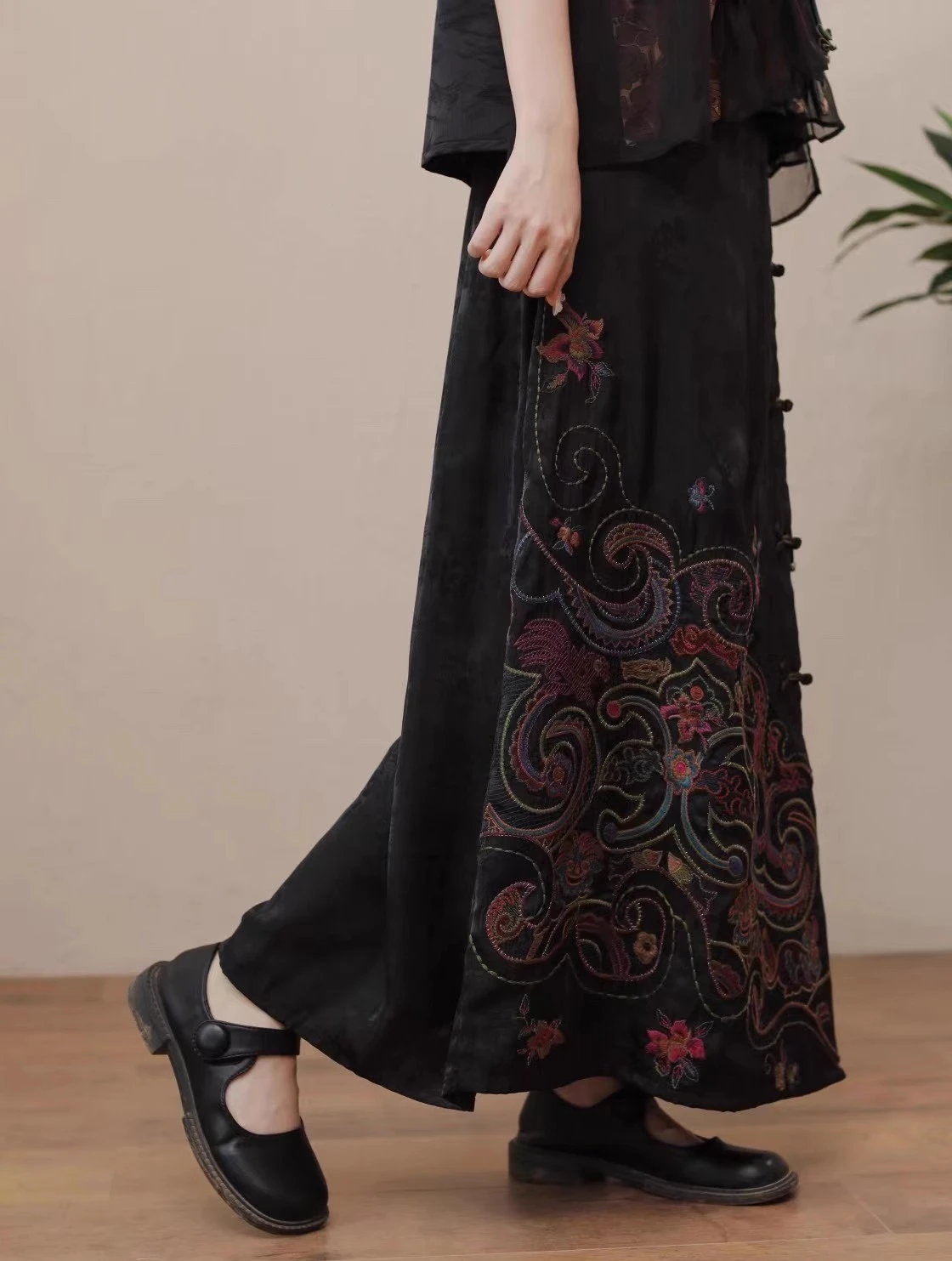 TOP Embroidery Women's skirt Vintage A LINE Black long skirts jacquard weave large size Tencel skirt Ladies clothes