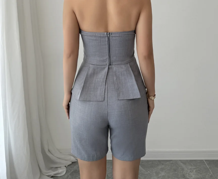 

Women's Elegant High-End Strapless Short Pants Set & Minimalist Style Two Piece Outfits Temperament Commuting Female Shorts Sets
