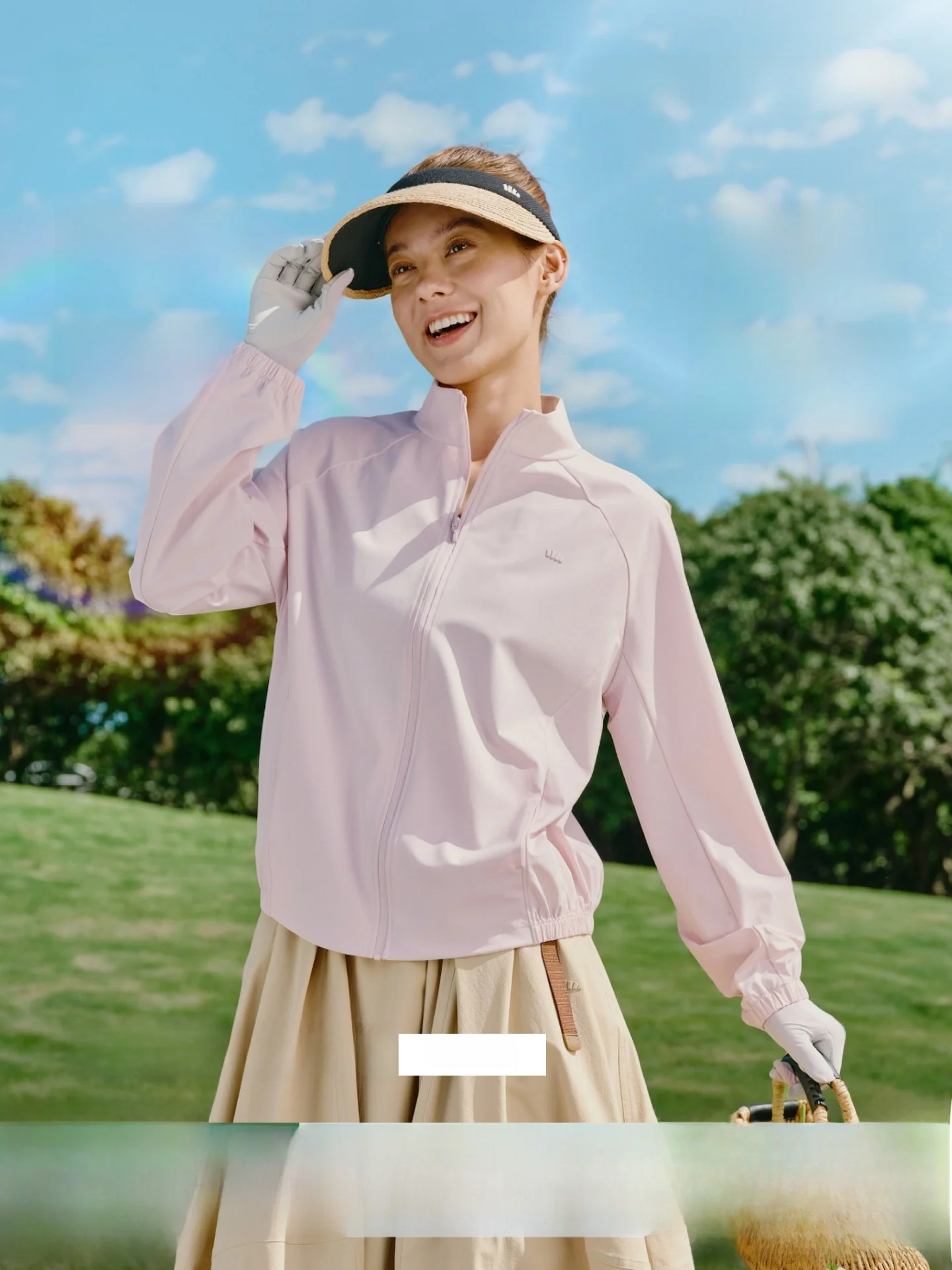 

Banana Leaf Ladies Quick Dry Loose Fit Outdoor Sportswear Zipper Closure Nylon Fabric UV Protection High Elasticity Short Jacket