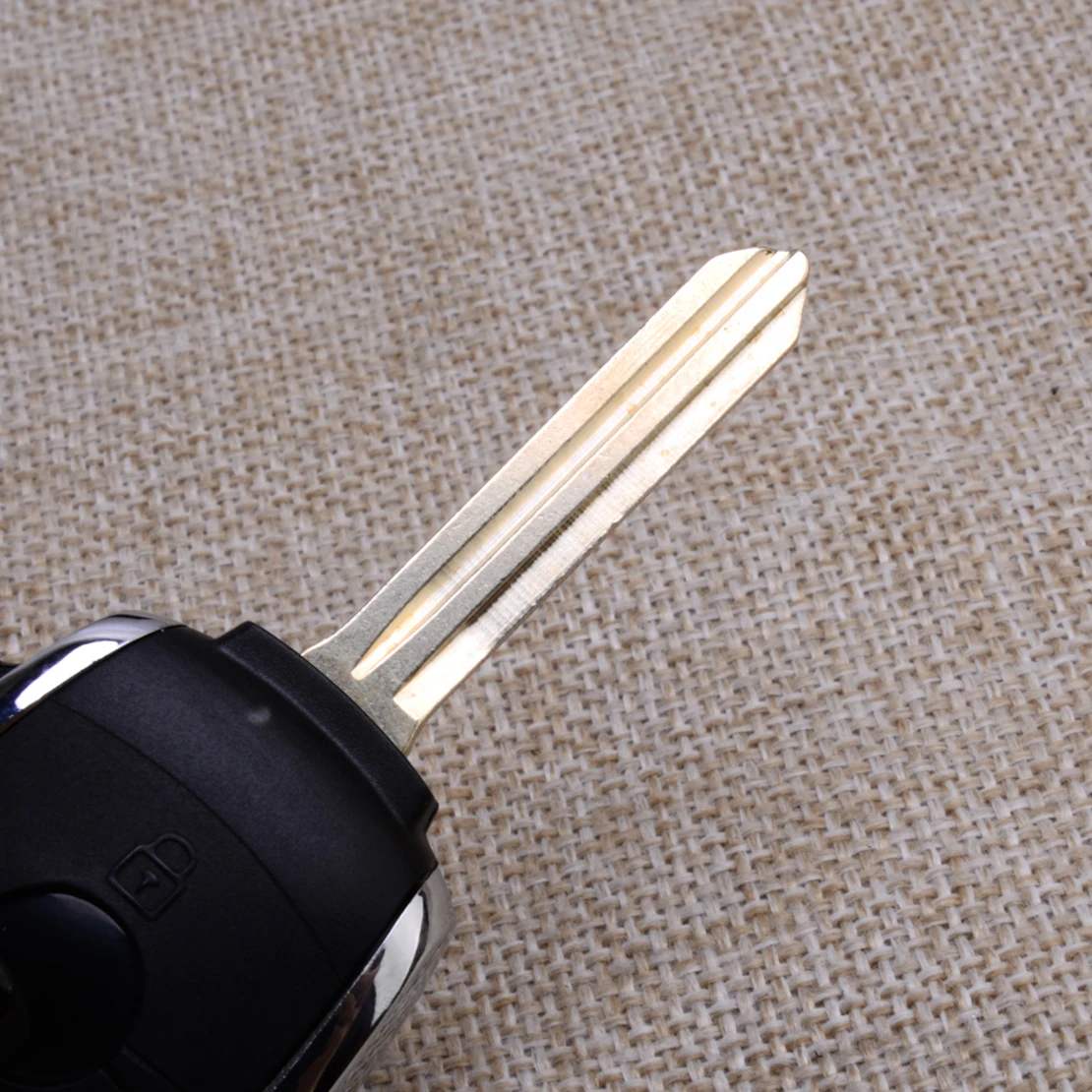 Custodia per chiave remota per auto Fob Sostituisci adatta per Ssangyong Actyon Kyron Rexton Korando 2 pulsanti