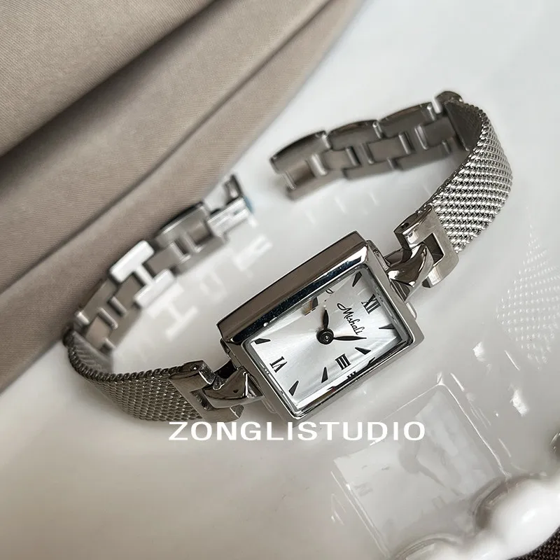 New Stylish, Luxurious, And Sophisticated Minimalist Square Quartz Women'S Watch 2026 Model.  A High-Quality, Premium Timepiece.