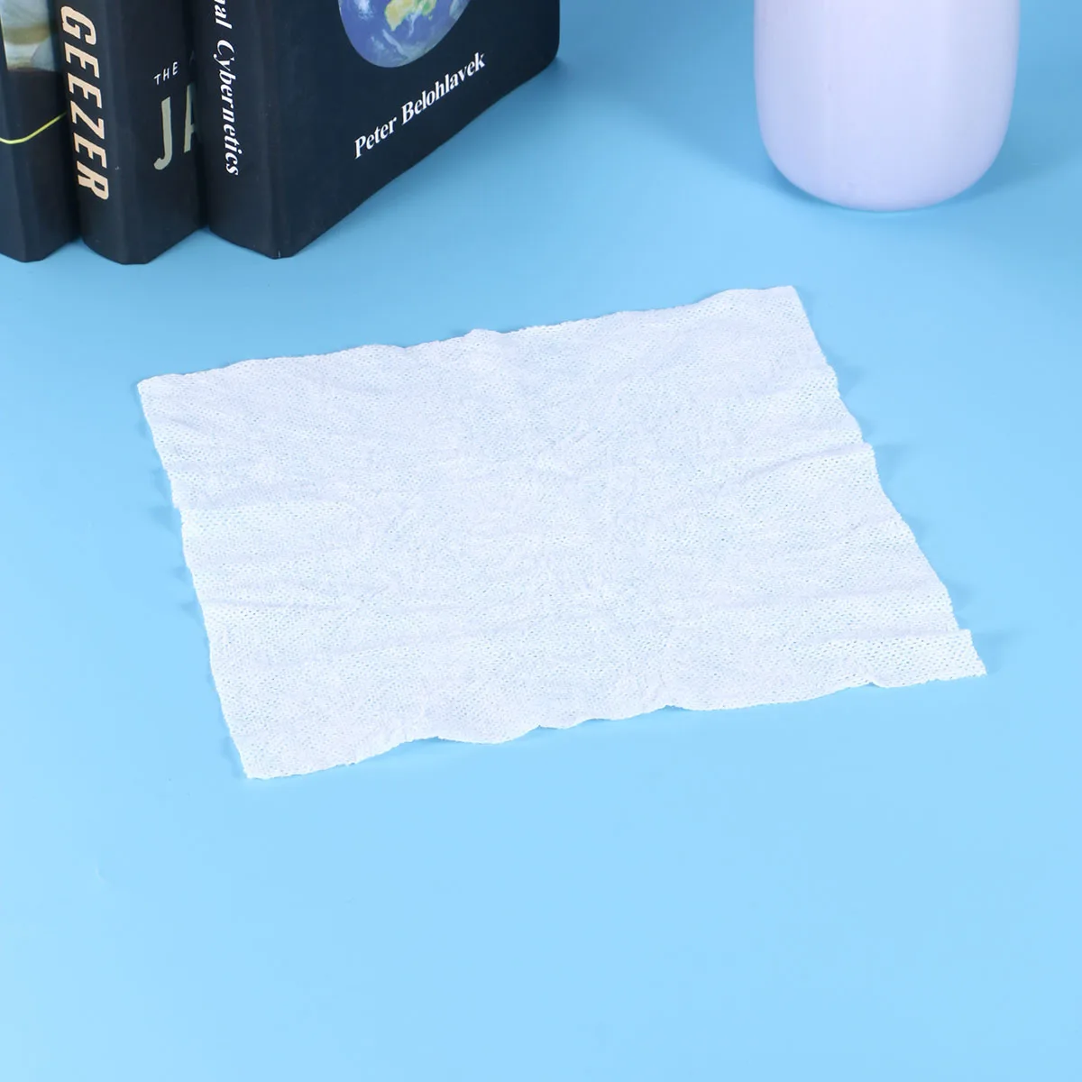 

135Pcs Disposable Compressed Towel Washcloth Individual Pack Natural Safe Material Ideal for Travel Sports Camping Makeup