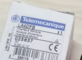 

2PCS LA4DFB contactor accessories interface module 023637