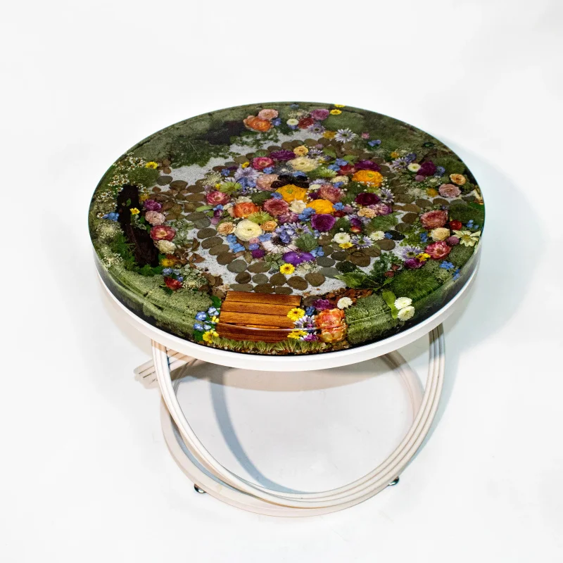 custom.High Quality Handmade Resin Dried Flowers Coffee Table Garden Landscape Decoration Round Epoxy Resin Table Home Furni