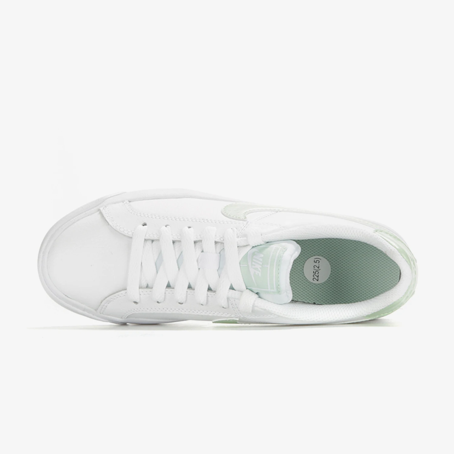 حذاء Nike Official Authentic Court Royale الرياضي خفيف الوزن وجيد التهوية للنساء AO2810-111