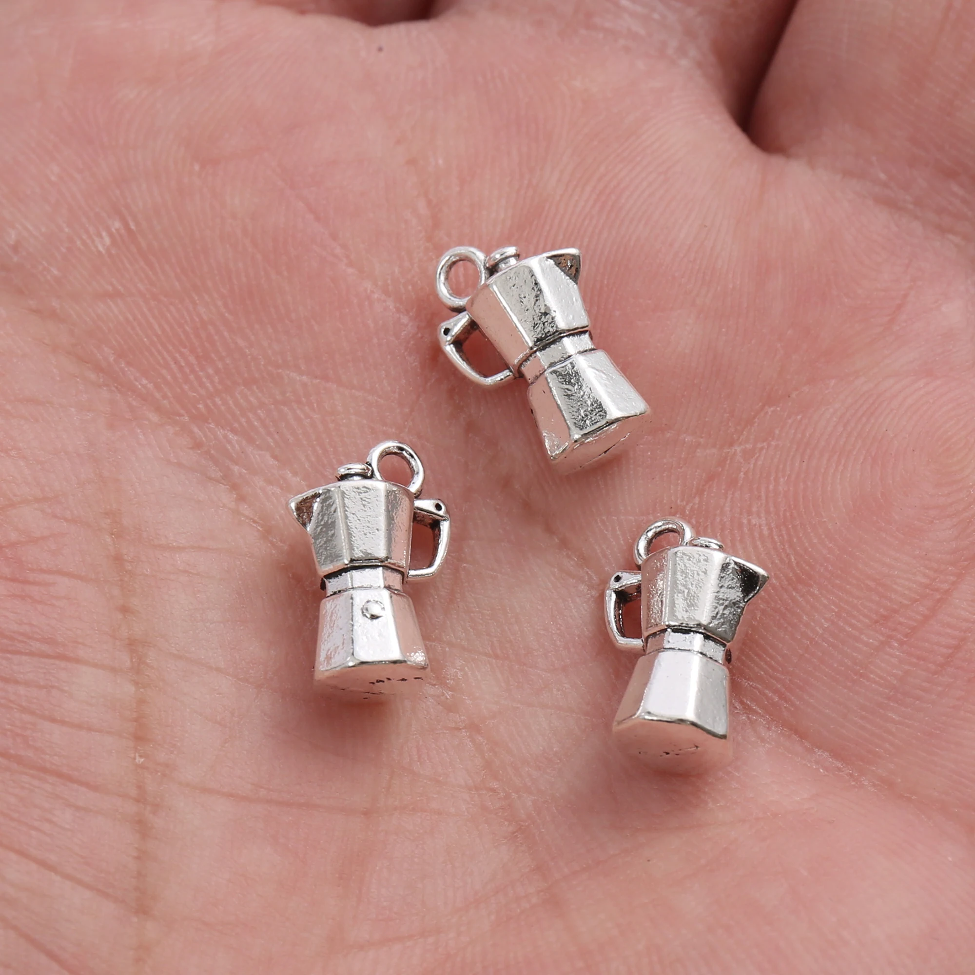 10 Stück Mini-Mokkakanne-Anhänger, Vintage-Kaffeekanne-Anhänger, geeignet für DIY-Armbänder, Halsketten, Ohrringe, handgefertigtes Perlenschmuck-Zubehör für Kaffeeliebhaber – Detail 2