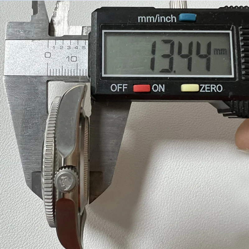 Tactical Frog FX-Diving Titan-Uhrengehäuse, Saphir-Klasse-AR-Beschichtung, 200 m wasserdichte Aluminium-Lünette, NH35/NH36, 42 mm Uhrengehäuse