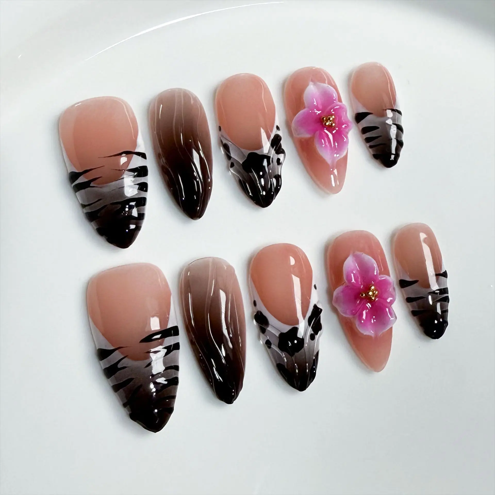 Handmade French Press on Nails Gradient Black Leopard print Fake Nails Full Cover Sweet Cool 3D Flower Almond Head False Nails