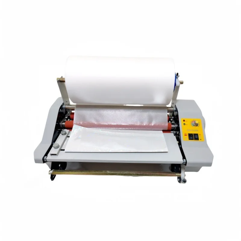 Badge hot laminating film laminating machine, digital display stepless speed regulation small laminating and anti-curling