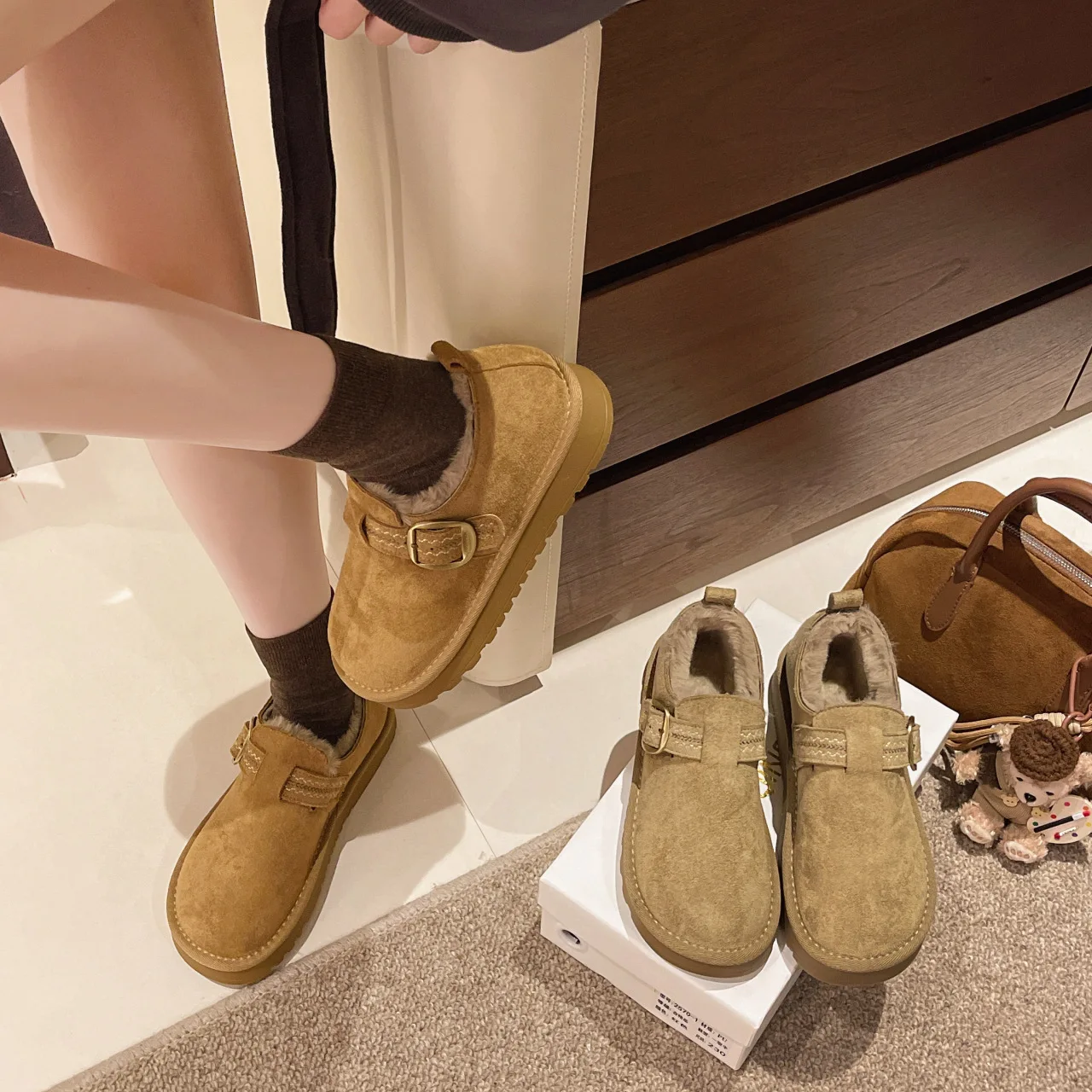 

Metal Buckle Snow Boots Winter New Round Toe Spliced Suede Platform Casual Comfortable Flat Cotton Boots for Women