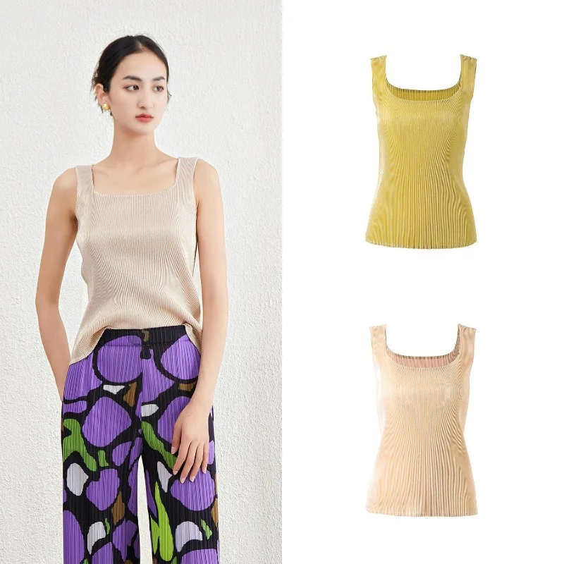 

French Style Hot Stamping New Camisole Vest with Feminine Temperament, Slim Fit, Elastic and Sexy, Versatile Pleated T-shirt