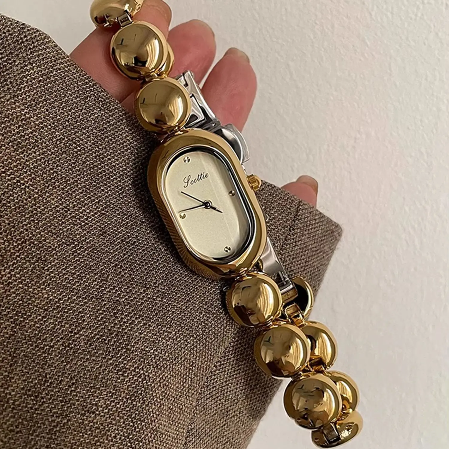 Elegant Watch for Women Oval Quartz Round Bead Stainless Steel Band Retro Fashion Ladies Dress Wirstwatch Fashion Female Gift