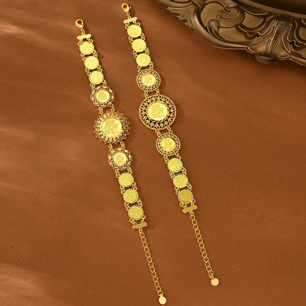 9999 gold Middle Eastern rose-patterned ancient coin round clasp bracelet for ladies - luxurious jewelry that doesn't fade