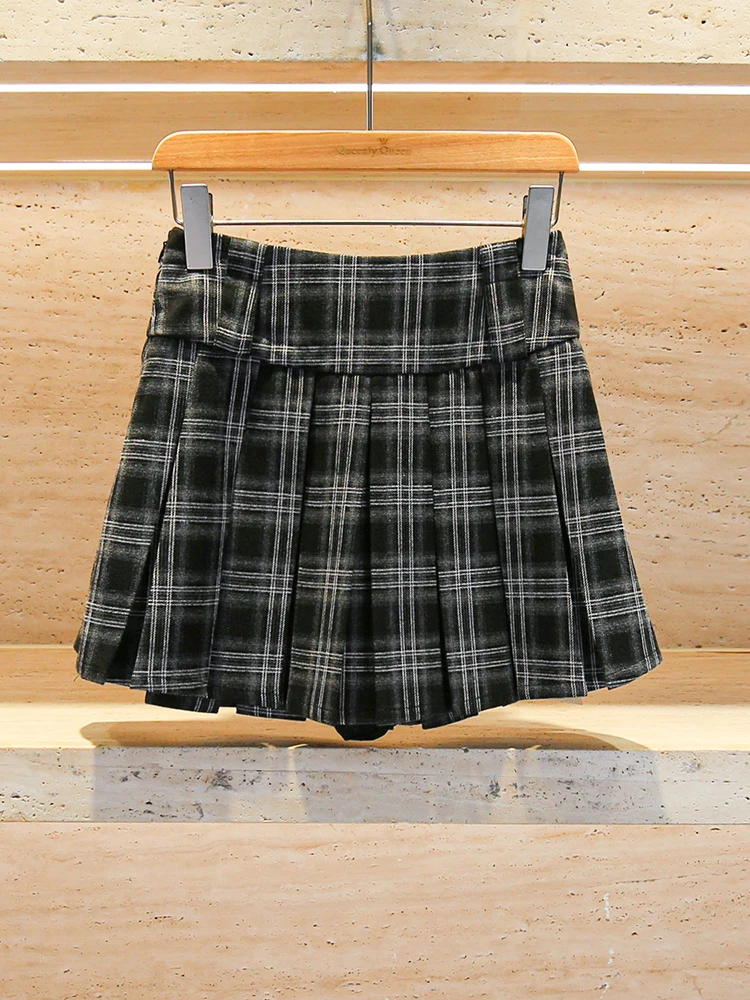 

Miumem Luxury Women's Faion Set Autumn Glitter Suit Jaet And Skirt round Ne Long Sve Button up Polyester Fiber