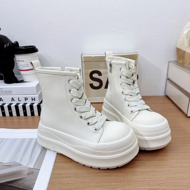 2025 Hot Selling Autumn New Thick Soled High Top Shoes for Women Height Increasing Versatile Casual Board Shoes Zapatos De Mujer