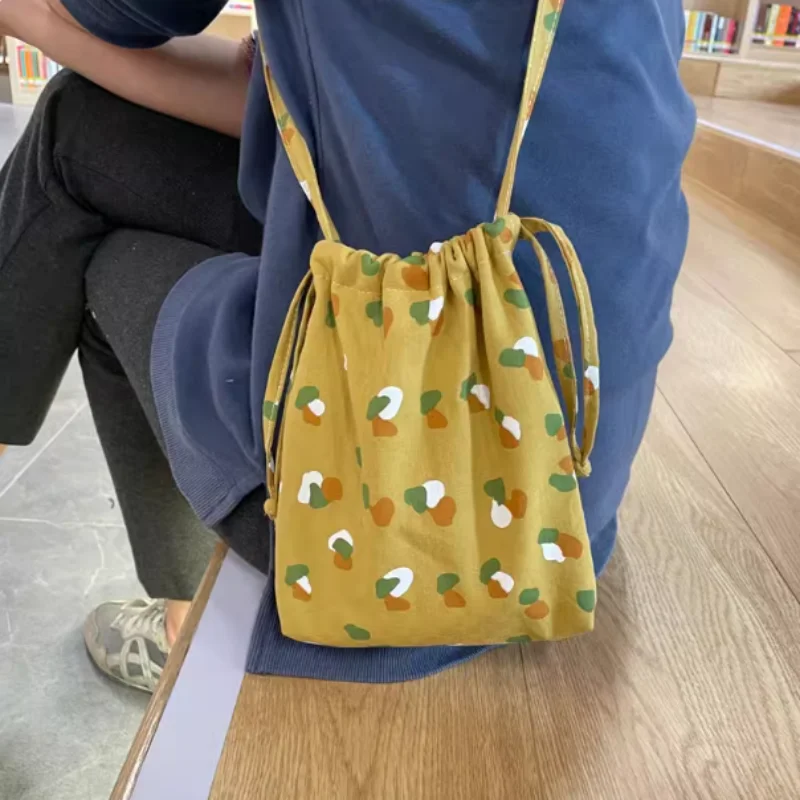 

Harajuku Floral Single Shoulder Bag Versatile Cute Cotton Crossbody Bag Drawstring Heartwarming Large Capacity Bucket Bag