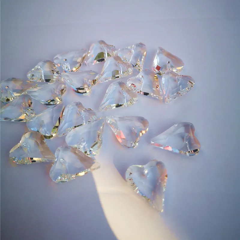 Top Quality 20pcs Clear Crystal Heart Shape Pendants 18mm Glass Loose Beads (Free Jump Rings) Suncatcher Ornament Accessories