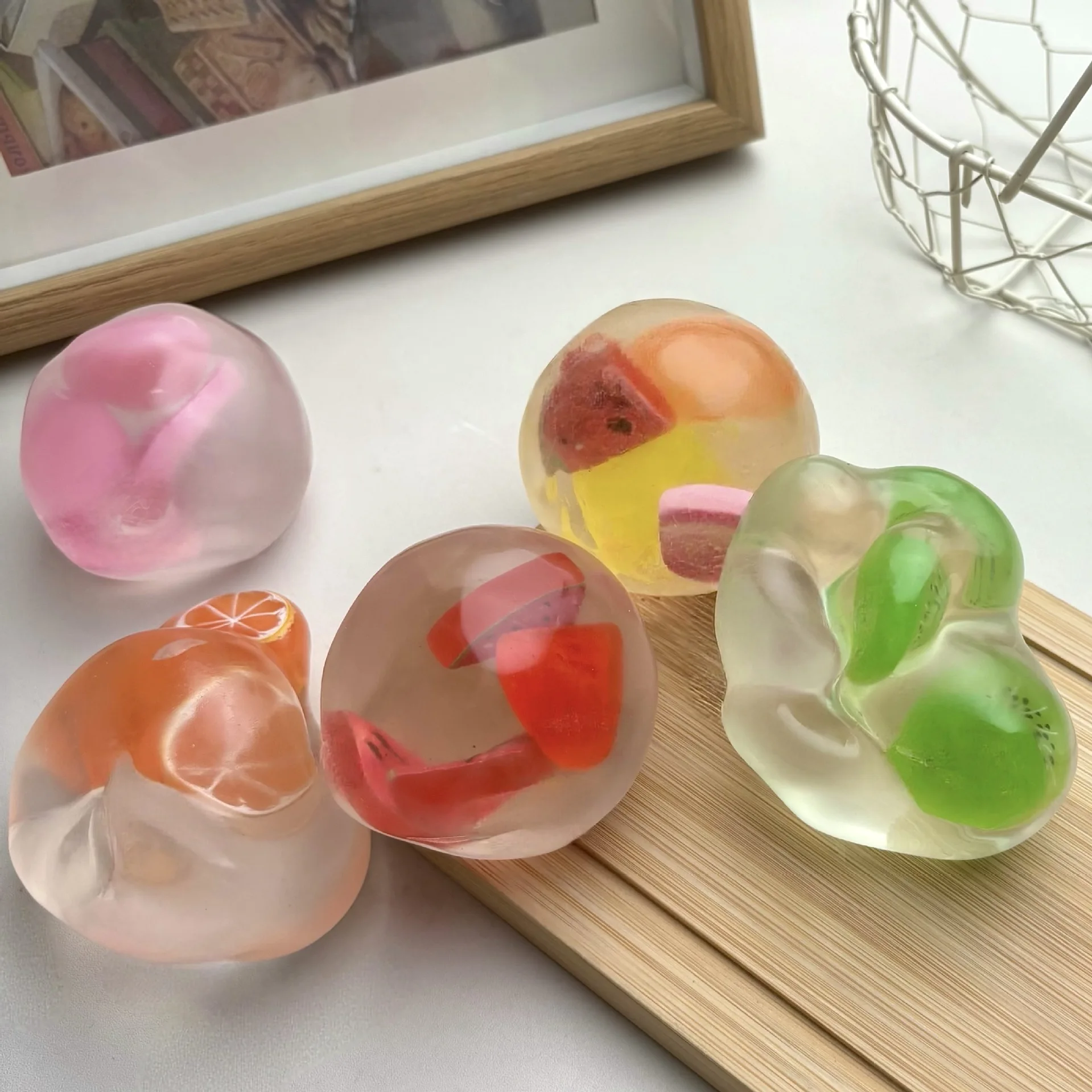Frucht-Quetschball Formbarer Kokosnussöl-Stressball Quetschbar Nicht-pringelnd Langsam Aufsteigendes Dekompressionsspielzeug – Detail 3