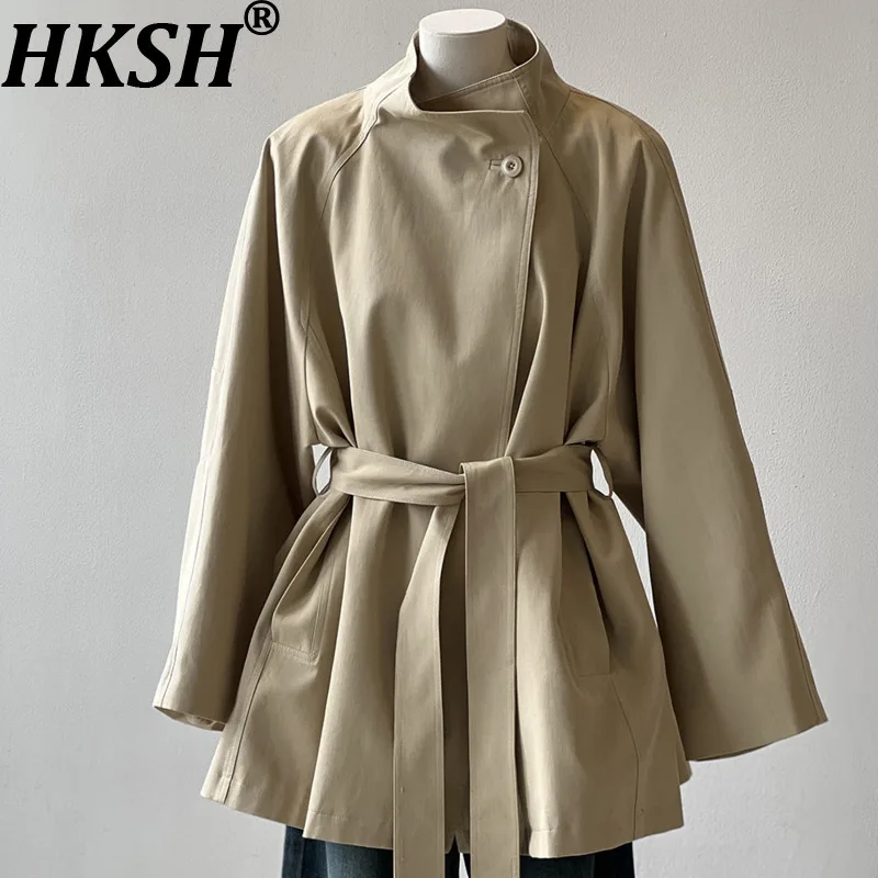 

HKSH Spring Autumn New Women Trench Coat Stand Collar Solid Color Pockets Belt Slimming Temperament French Casual Jacket HK12623