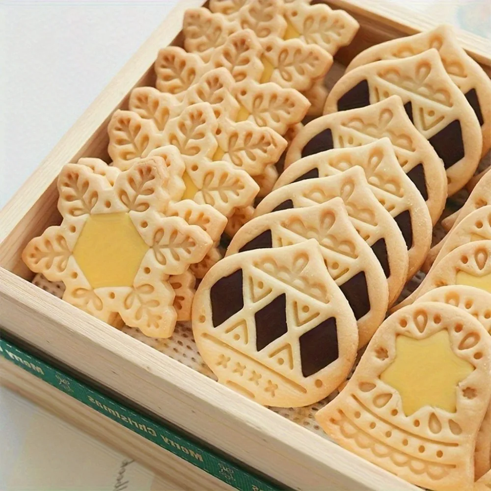 4pcs Flower Jam Sandwich Cookie Cutter, 3D Pressable Fondant Stamp, Christmas New Year Biscuit Mould Cake Decor Baking Supplies