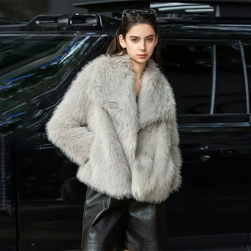 Manteau en fausse fourrure pour femmes, nouveau hiver à la mode, revers ample, manches longues, fourrure et fourrure comme un Style élégant, 2025