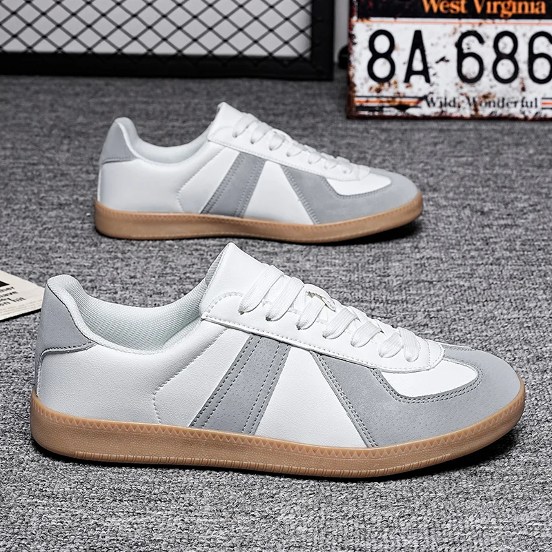 

Women's Sneakers 2025 Leather Ladies Vintage Training Shoes Spring Flat Shoes Men Casual Lightweiht Soft Soled Skateboard Shoe