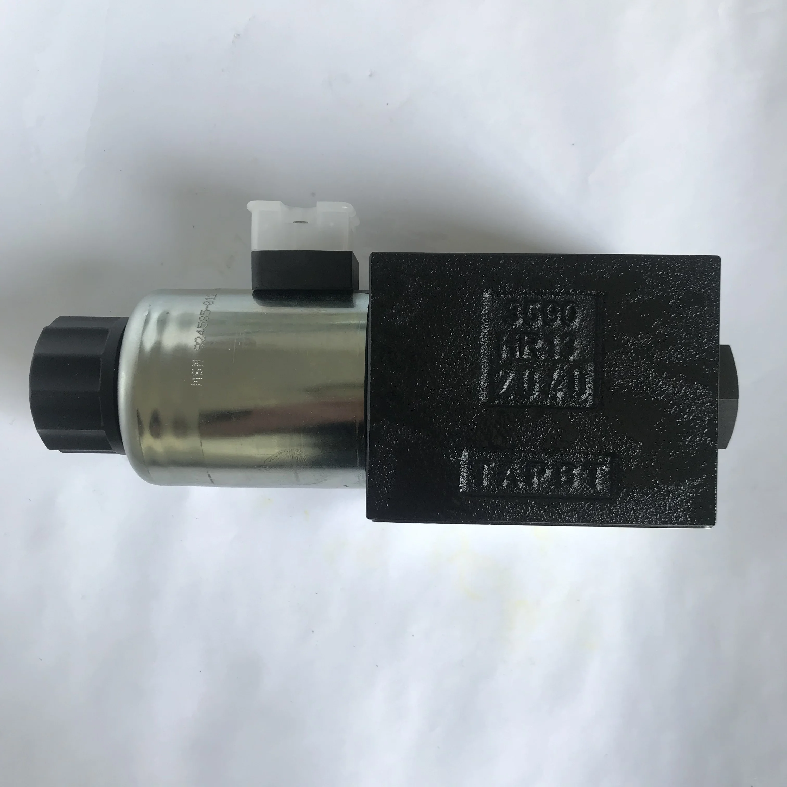 صمام بكرة p arker صمام الملف اللولبي الاتجاهي D3W020BNJW42 صمام الملف اللولبي المغلق عادة