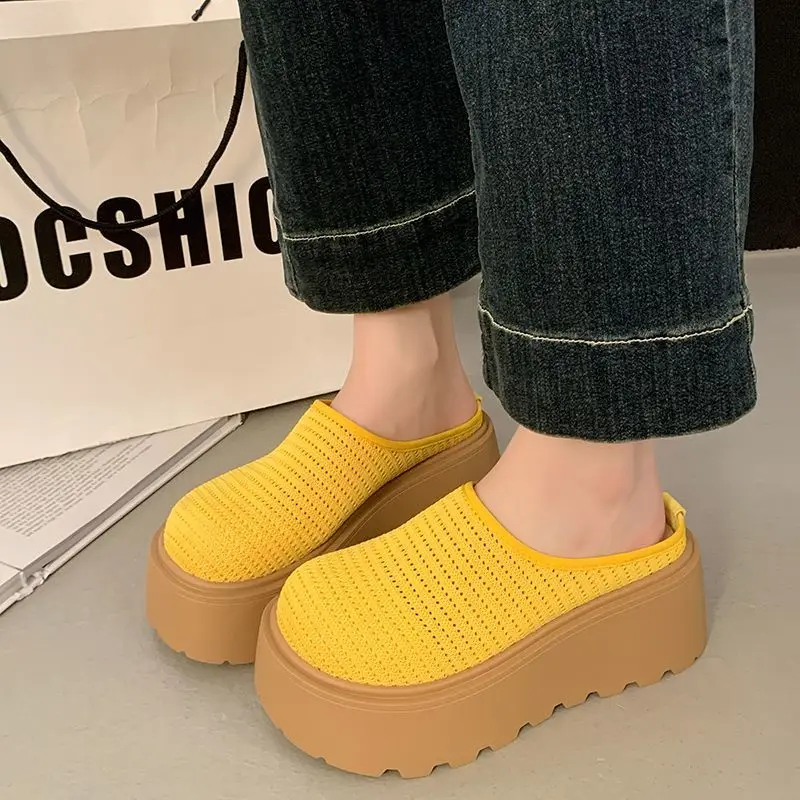 Mules de plataforma de malla amarilla para mujer, sandalias de cuña transpirables con punta cerrada, sin cordones, informales, de verano, para exteriores, con suela gruesa, pantuflas para mujer