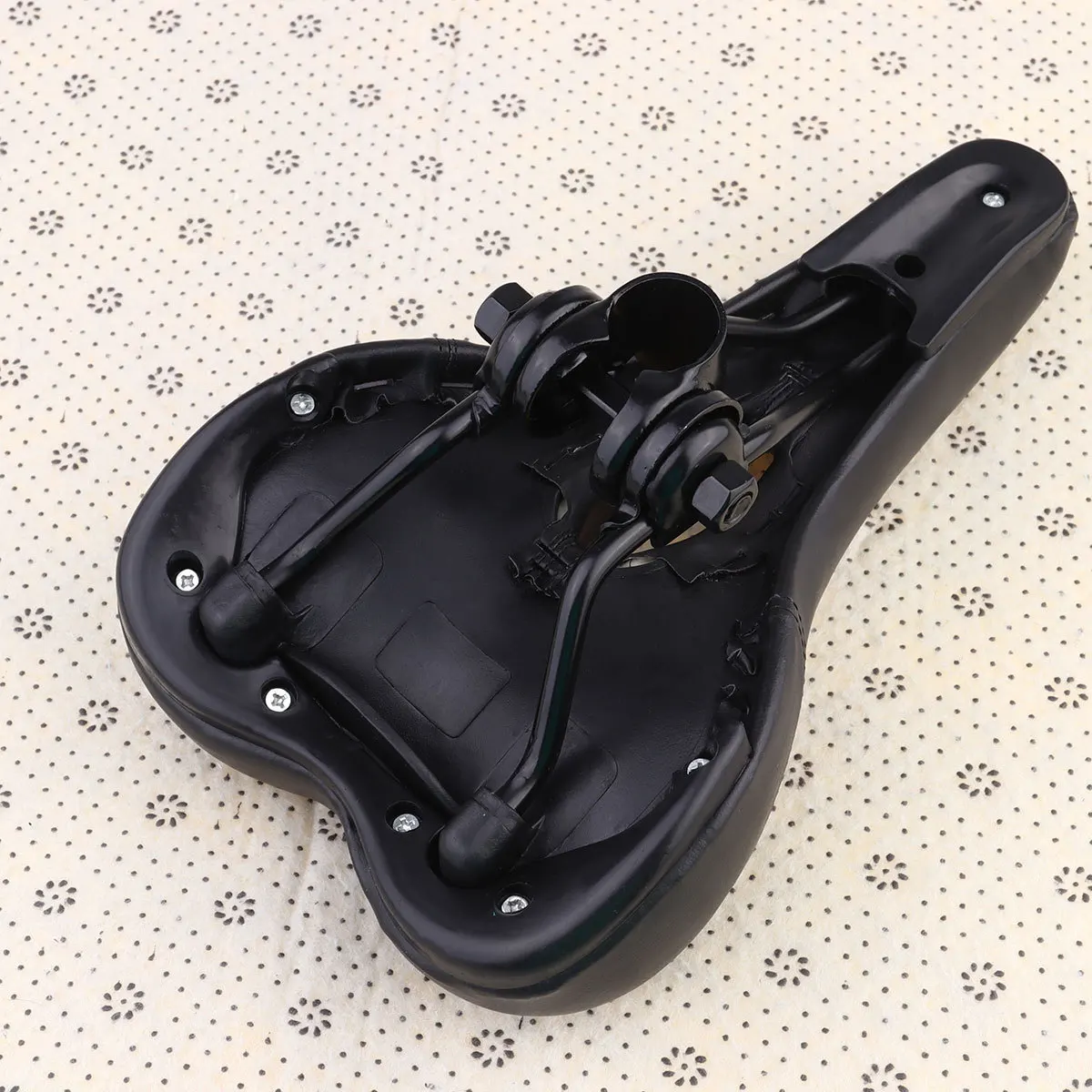 

1Pcs Comfortable Bike Saddle Thickened Breathable Shock Absorbing Mountain Bike Seat Black Comfortable Seat for Bikes